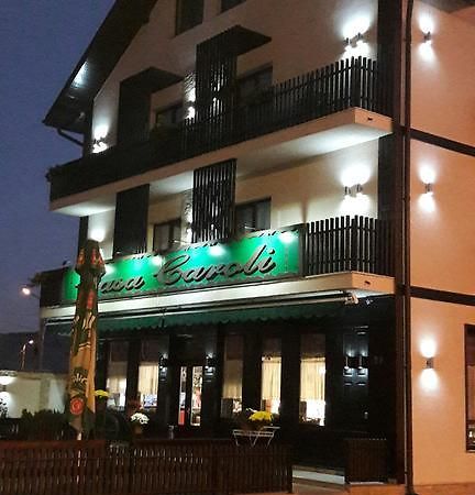 Hotel Casa Caroli Târgu Jiu Exterior foto