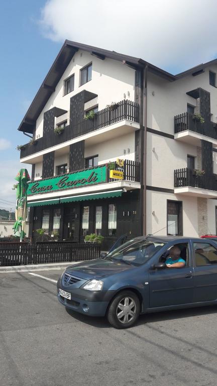 Hotel Casa Caroli Târgu Jiu Exterior foto