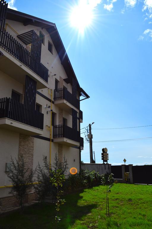 Hotel Casa Caroli Târgu Jiu Exterior foto